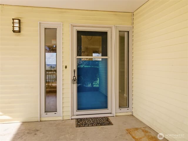 Property photo for 24905 21st Avenue S, Kent photo 4