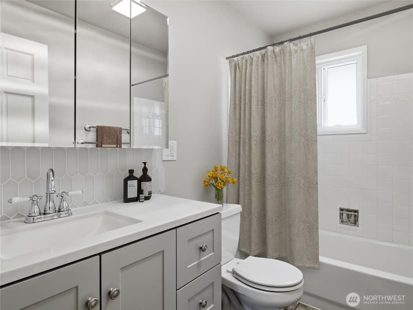 Property photo for 24905 21st Avenue S, Kent photo 9