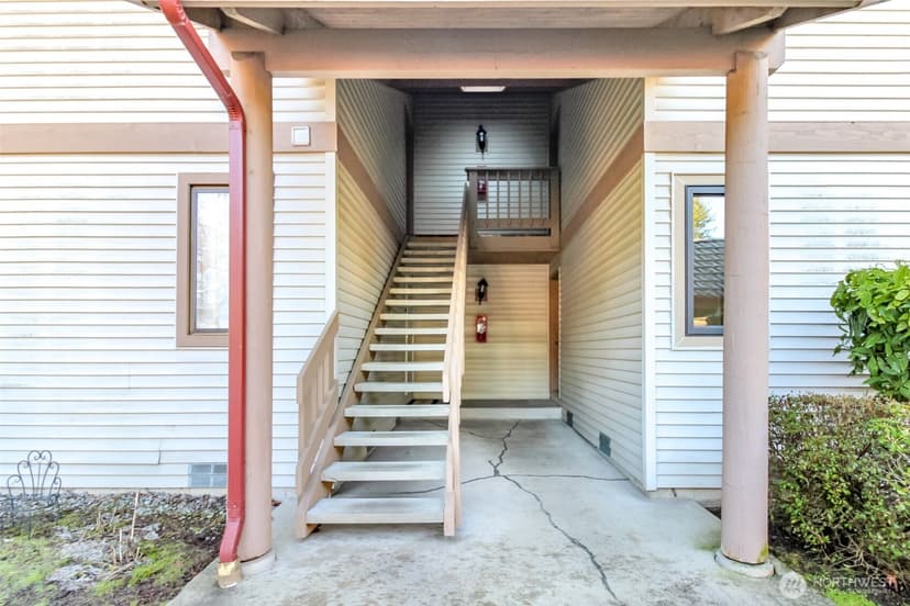 Property photo for 17311 119th LN SE J#3, Renton photo 8