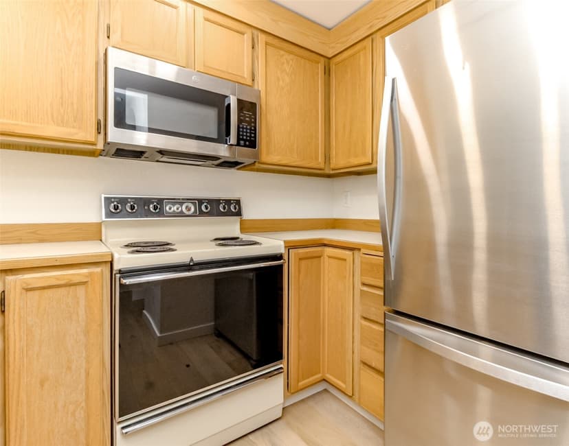 Property photo for 17311 119th LN SE J#3, Renton photo 12