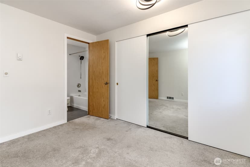 Property photo for 17311 119th LN SE J#3, Renton photo 22