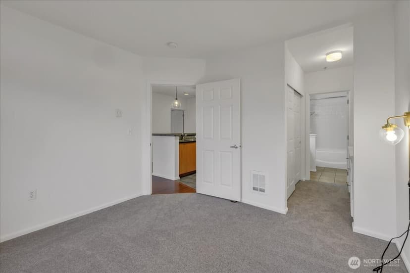 Property photo for 18 Dravus Street #207, Seattle photo 14