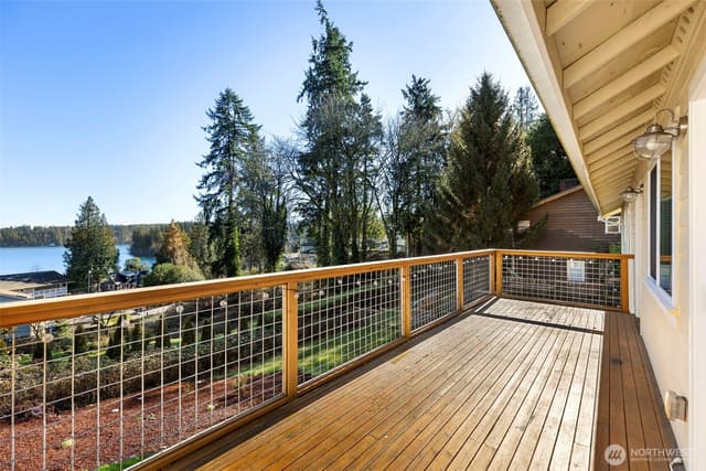 Property photo for 8498 Illahee Road NE, Bremerton photo 5