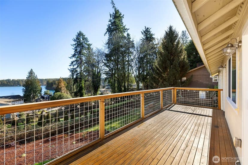 Property photo for 8498 Illahee Road NE, Bremerton photo 5