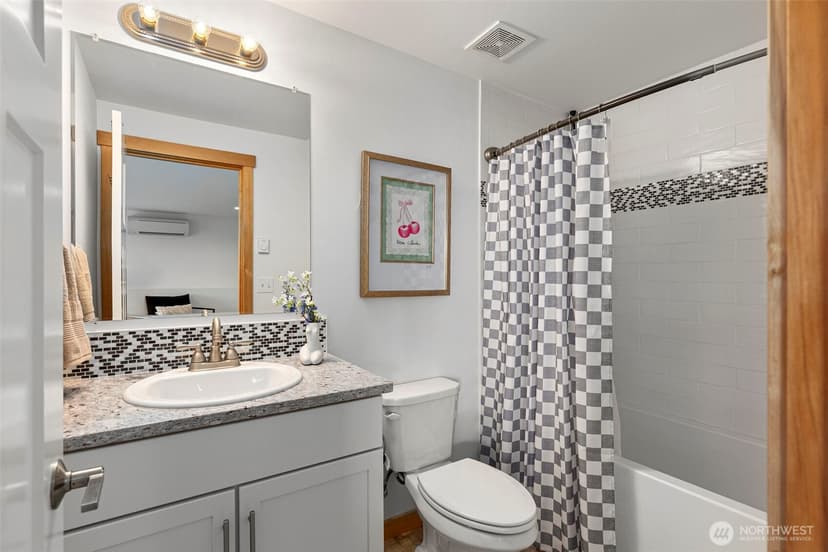 Property photo for 8498 Illahee Road NE, Bremerton photo 31