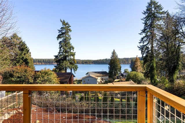 Property photo for 8498 Illahee Road NE, Bremerton photo 4