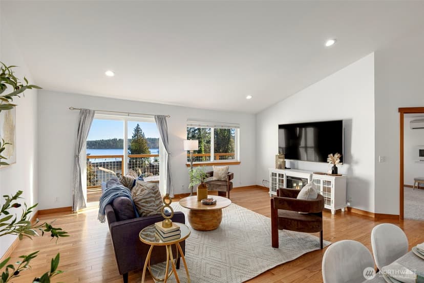 Property photo for 8498 Illahee Road NE, Bremerton
