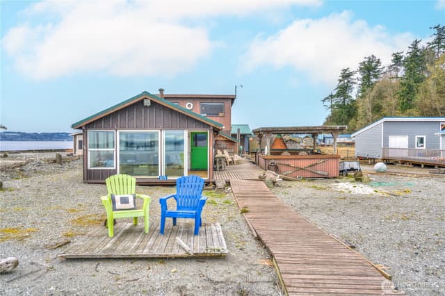 Property photo for 15 U Snoqualmie Ave., Hat Island photo 2