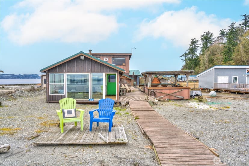 Property photo for 15 U Snoqualmie Ave., Hat Island photo 2