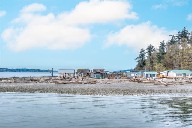 Property photo for 15 U Snoqualmie Ave., Hat Island photo 3