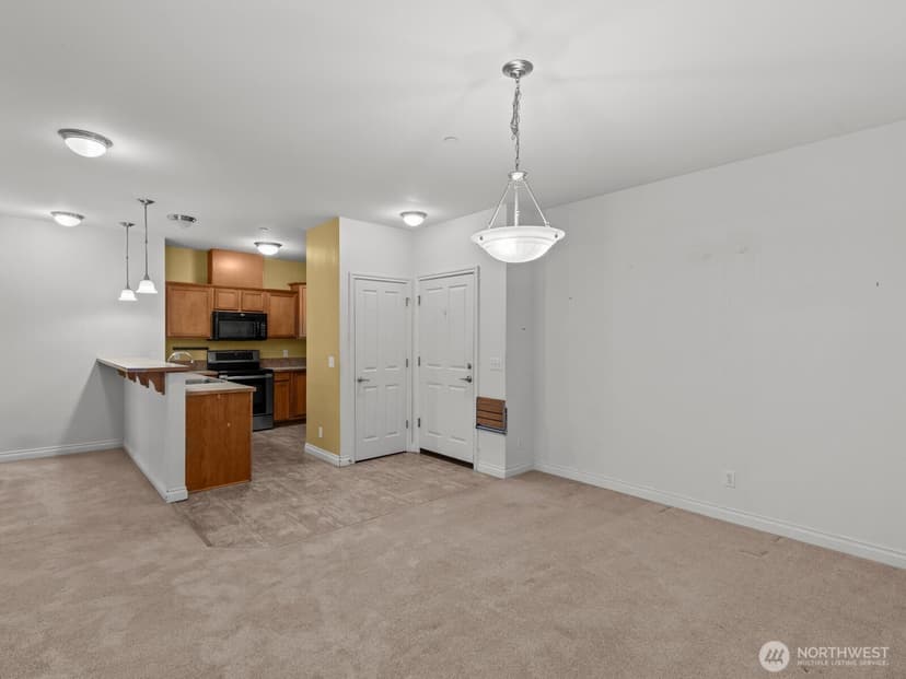 Property photo for 20028 15th Avenue NE #105, Shoreline photo 6