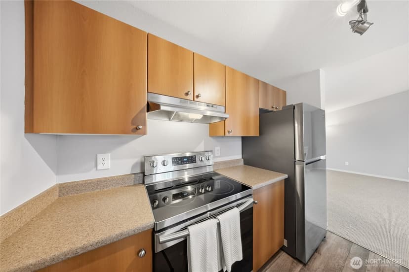 Property photo for 12404 E Gibson Road #G202, Everett photo 14