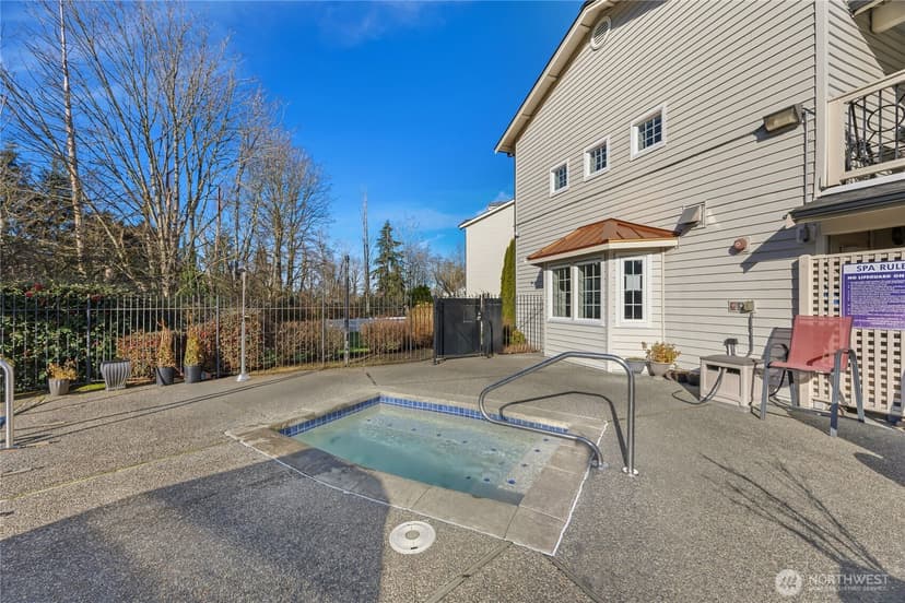 Property photo for 12404 E Gibson Road #G202, Everett photo 33
