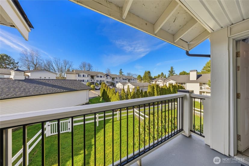 Property photo for 12404 E Gibson Road #G202, Everett photo 20