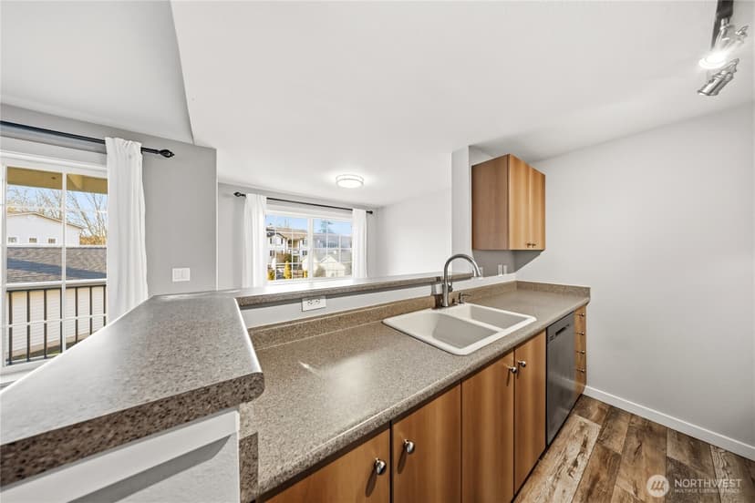 Property photo for 12404 E Gibson Road #G202, Everett photo 13