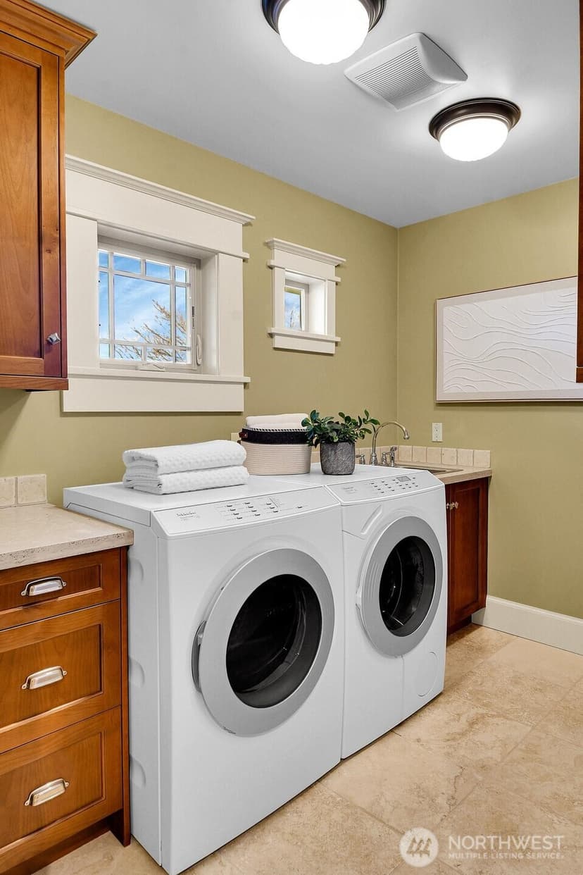 Property photo for 4905 NE Park Place, Seattle photo 35