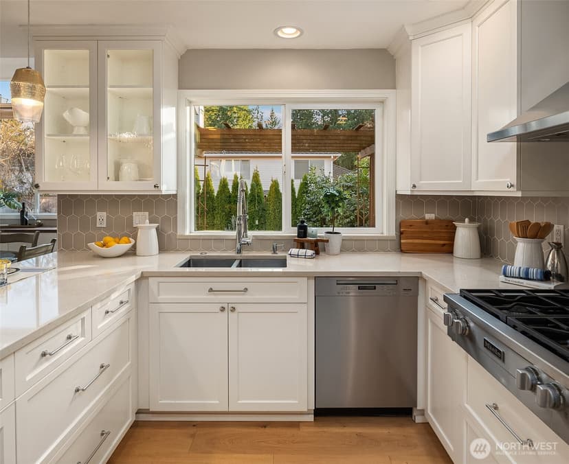 Property photo for 13015 NE 197th Place, Woodinville photo 10