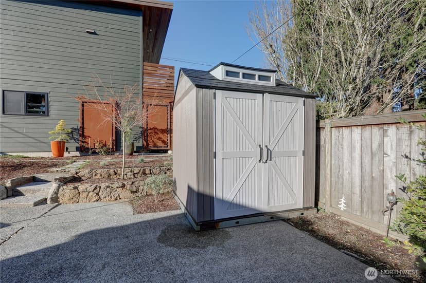 Property photo for 7943 31st Avenue SW, Seattle photo 16