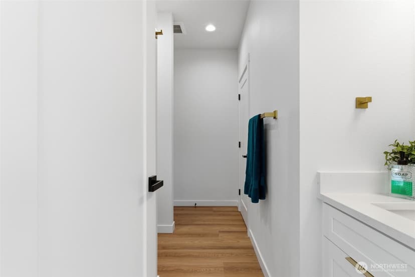Property photo for 8505 Bridgeport Way SW, Lakewood photo 34