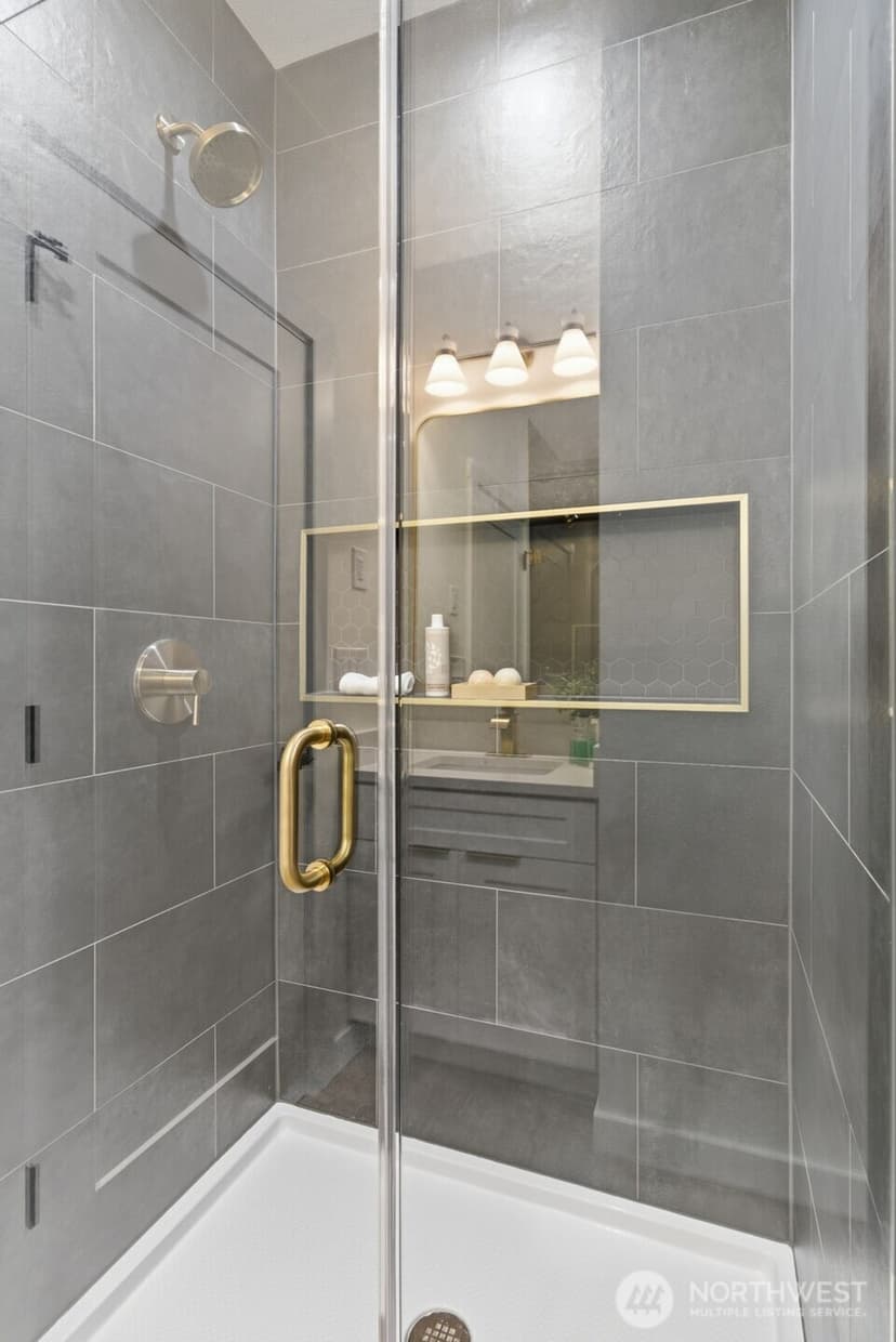 Property photo for 8505 Bridgeport Way SW, Lakewood photo 36