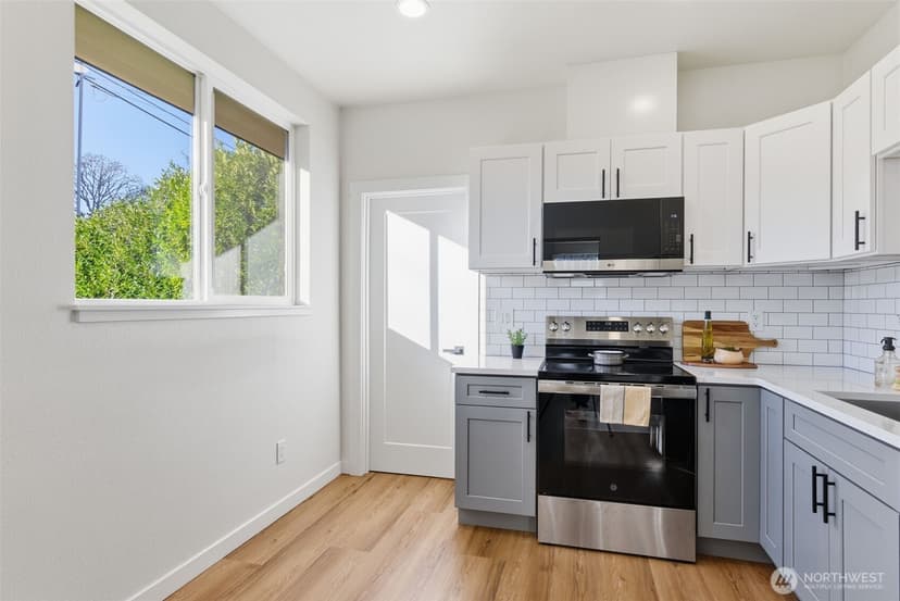 Property photo for 8505 Bridgeport Way SW, Lakewood photo 28