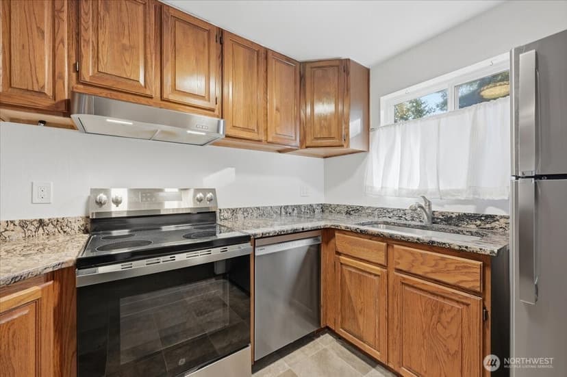 Property photo for 22107 66th Avenue W #4D, Mountlake Terrace photo 5