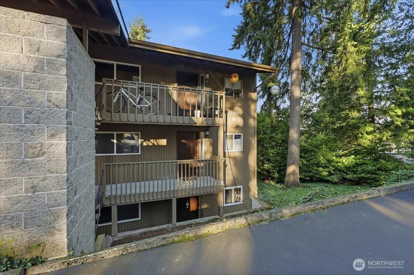 Property photo for 22107 66th Avenue W #4D, Mountlake Terrace photo 2