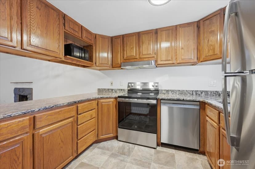 Property photo for 22107 66th Avenue W #4D, Mountlake Terrace photo 4