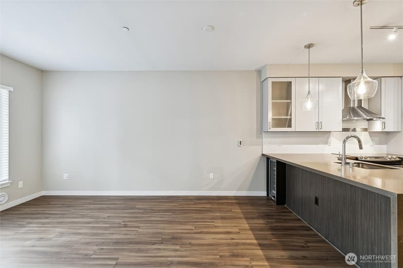 Property photo for 1760 NW 56th Street #310, Seattle photo 6
