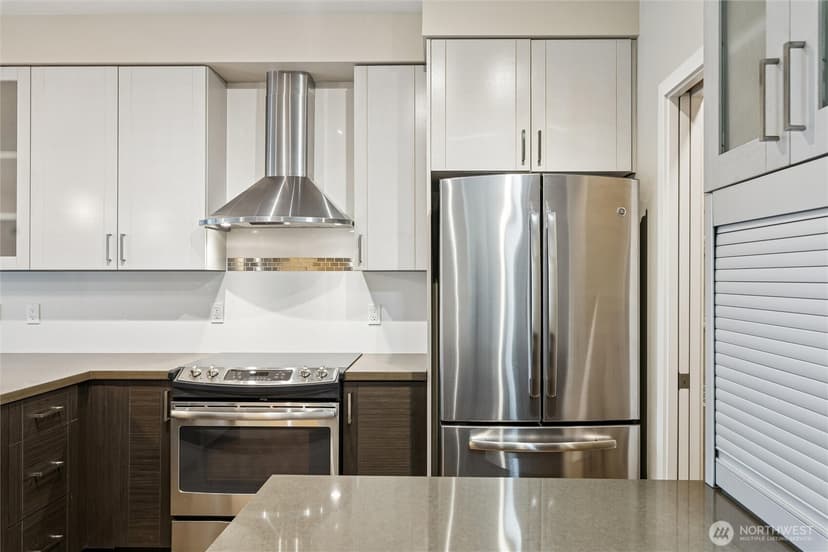 Property photo for 1760 NW 56th Street #310, Seattle photo 13