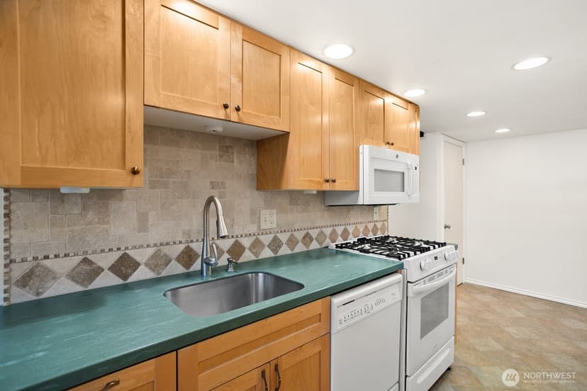 Property photo for 616 S 25th Street, Renton photo 13