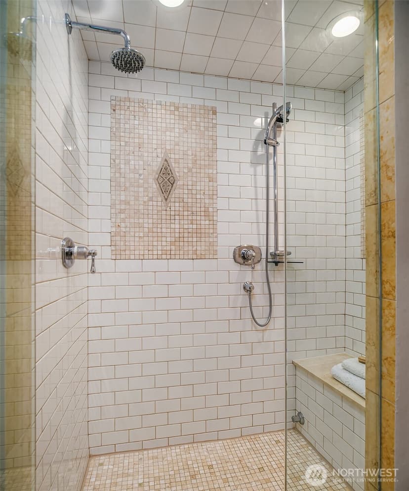 Property photo for 3220 Sierra Drive S, Seattle photo 23