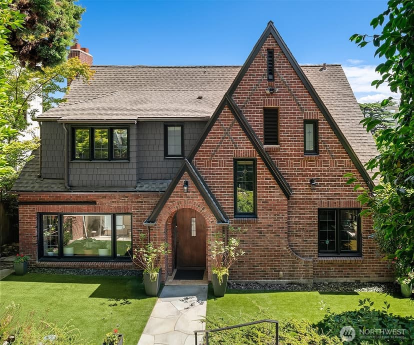 Property photo for 3220 Sierra Drive S, Seattle
