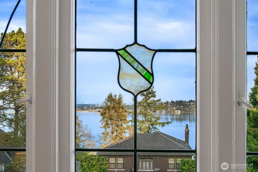 Property photo for 3220 Sierra Drive S, Seattle photo 36