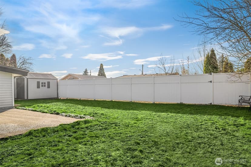 Property photo for 803 Dayton Avenue NE, Renton photo 13
