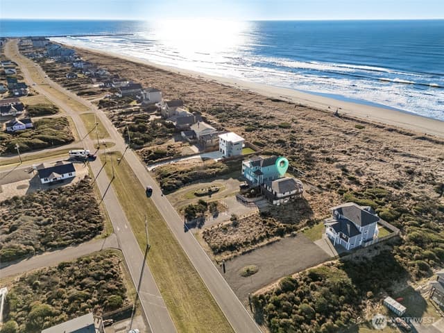 Property photo for 1189 Ocean Shores Boulevard, Ocean Shores photo 2
