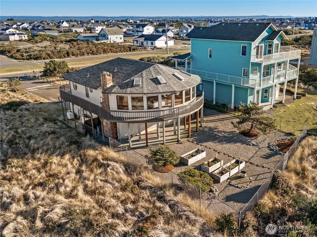 Property photo for 1189 Ocean Shores Boulevard, Ocean Shores photo 4