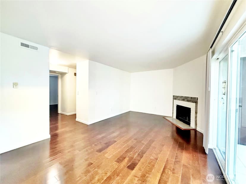 Property photo for 3513 S 160th Street #B4, SeaTac photo 10
