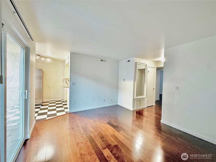 Property photo for 3513 S 160th Street #B4, SeaTac photo 11