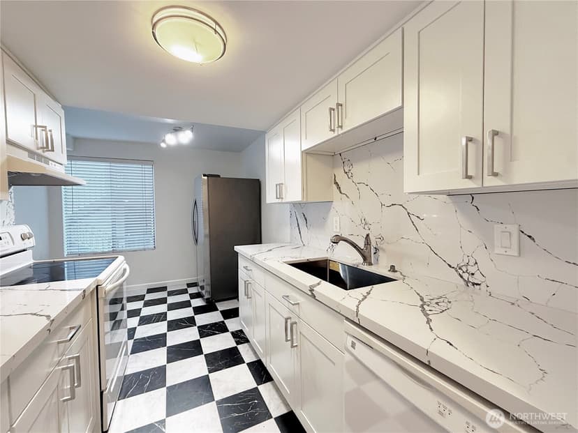 Property photo for 3513 S 160th Street #B4, SeaTac photo 18