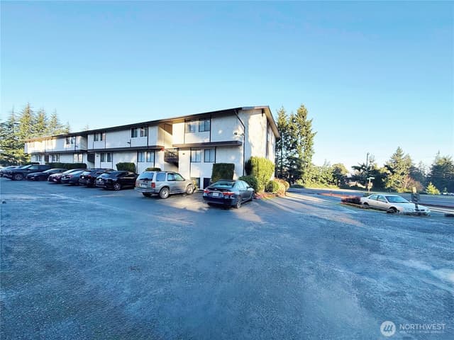 Property photo for 3513 S 160th Street #B4, SeaTac photo 2