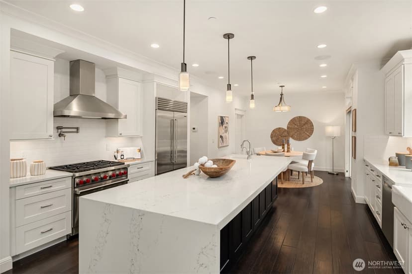 Property photo for 9942 SE 39th Street, Mercer Island photo 8