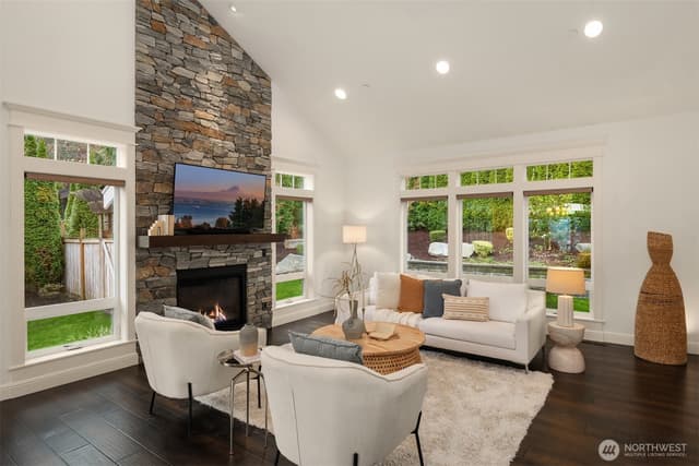 Property photo for 9942 SE 39th Street, Mercer Island photo 5