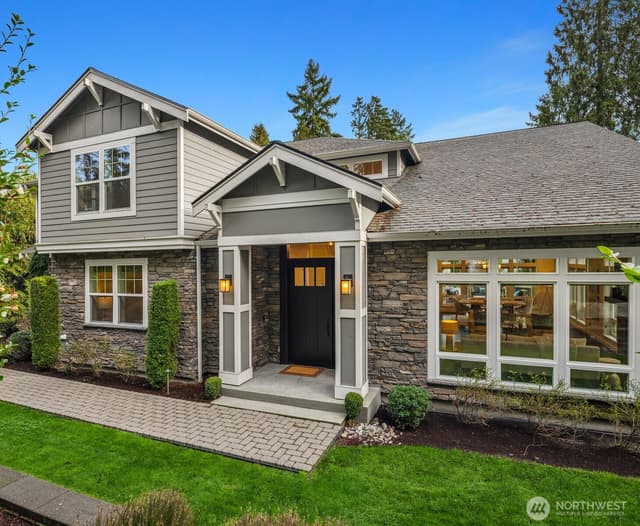 Property photo for 9942 SE 39th Street, Mercer Island photo 2