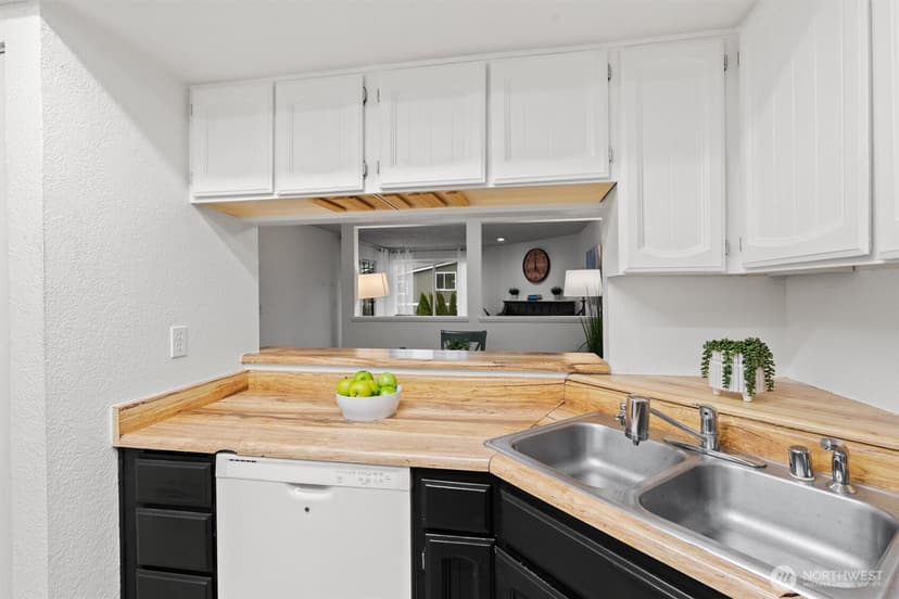Property photo for 2509 NE 4th Street #316, Renton photo 12