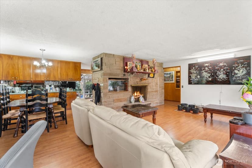 Property photo for 16545 Des Moines Memorial Drive S, Burien photo 3
