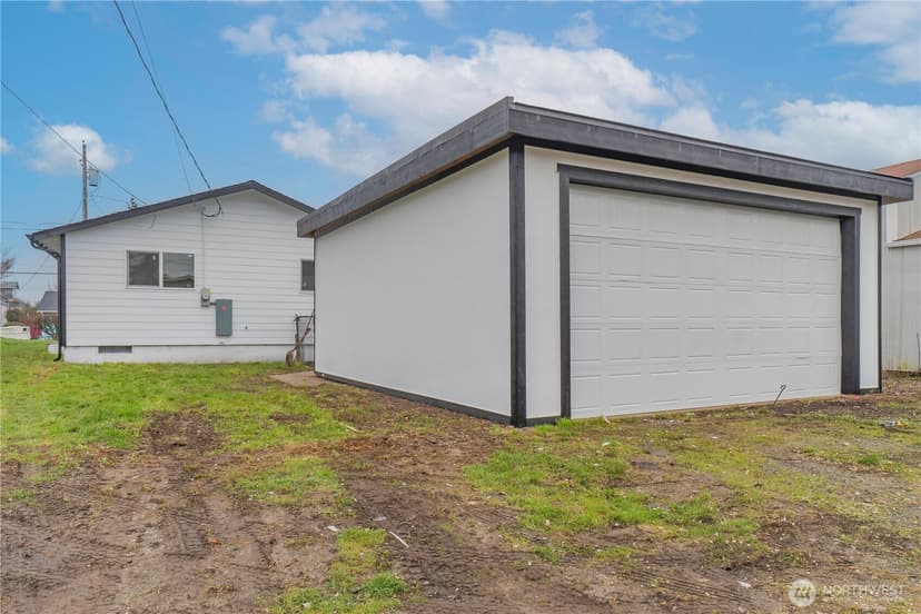 Property photo for 1658 S 44th Street, Tacoma photo 8