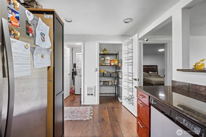 Property photo for 4503 Yew Lane SW, Lakewood photo 14