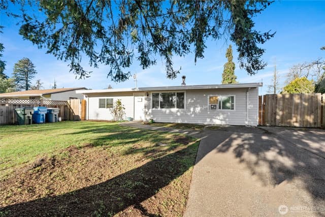 Property photo for 4503 Yew Lane SW, Lakewood photo 2