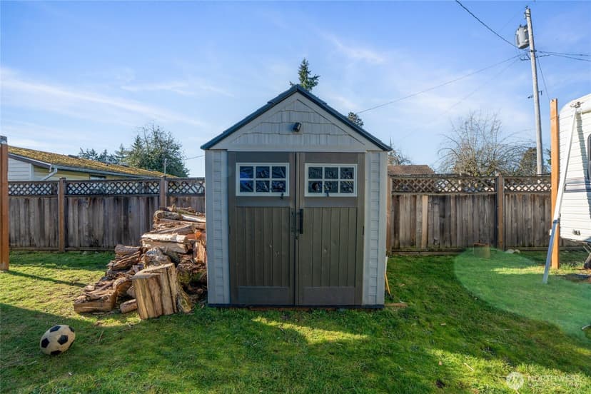 Property photo for 4503 Yew Lane SW, Lakewood photo 34